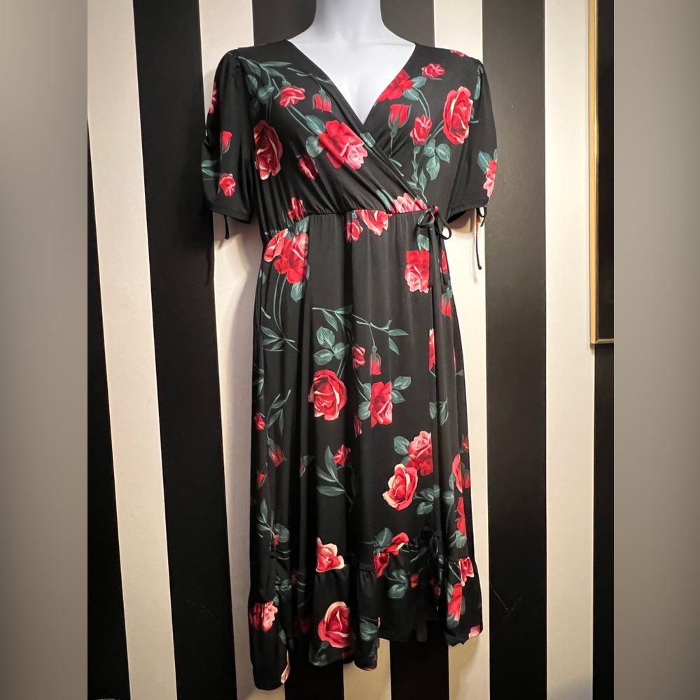 Torrid A-Line Midi Wrap Dress with Red Floral Design; SZ 1 or 14/16